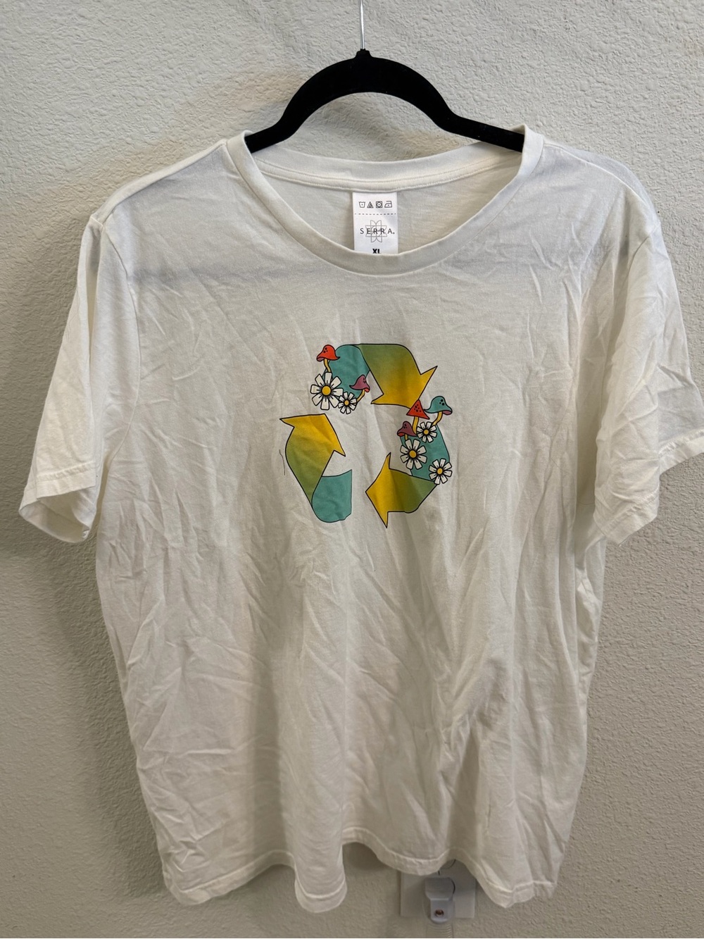 Serra White Cotton Tee recycling Print